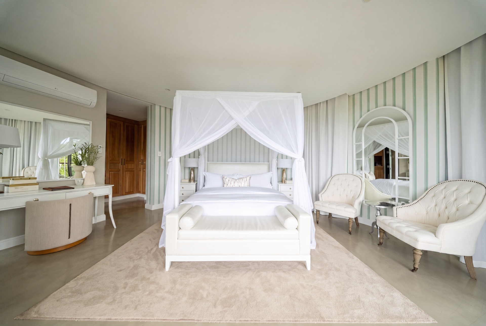 Living space at Villa Mhlosinga